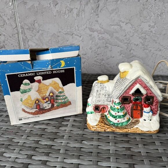 Vintage Hand‎ Painted Ceramic Log Cabin  Lighted House Christmas Country Snowman - Picture 1 of 7